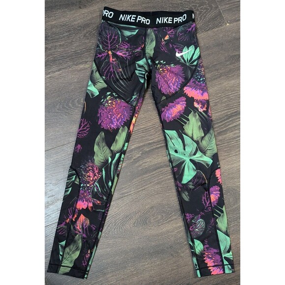 Nike Pro DRI-FIT Capri Leggings Girls Size Medium Tropical Print 23" Inseam 24" - Picture 1 of 3